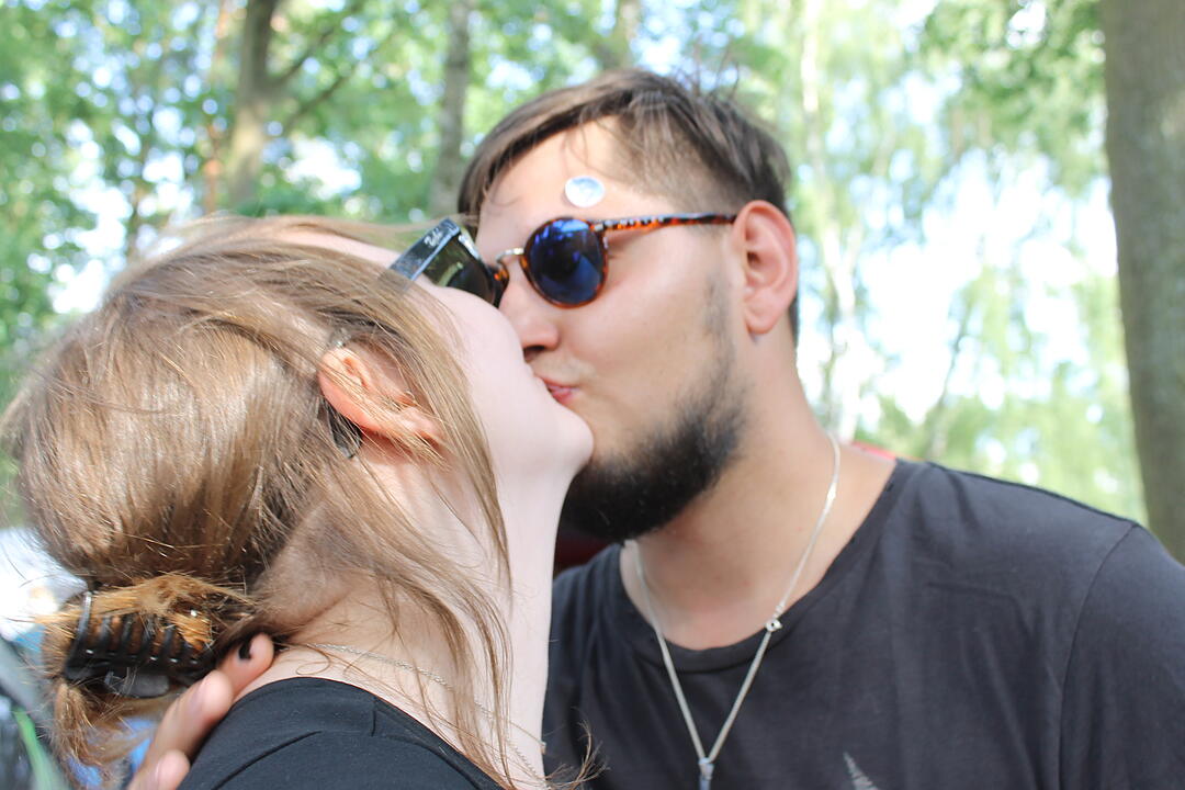 Liebe liegt in der Festivalluft: Verliebte bei Rock im Park