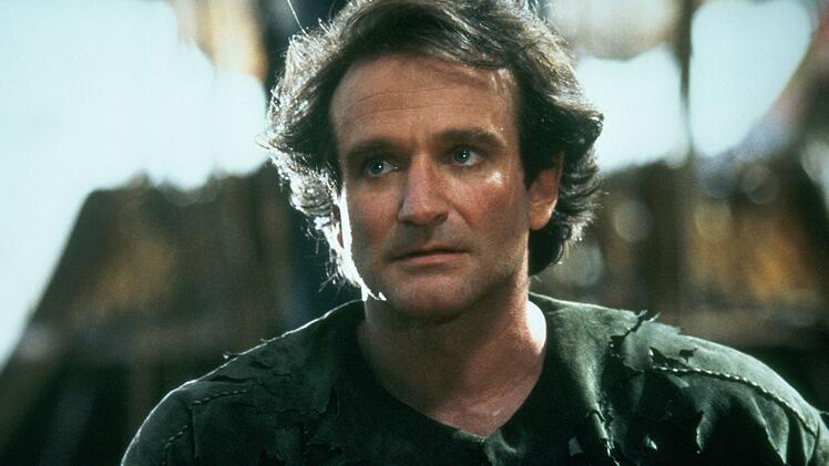 Anwalt Peter Banning (Robin Williams) kehrt ins Nimmerland zur&uuml;ck.