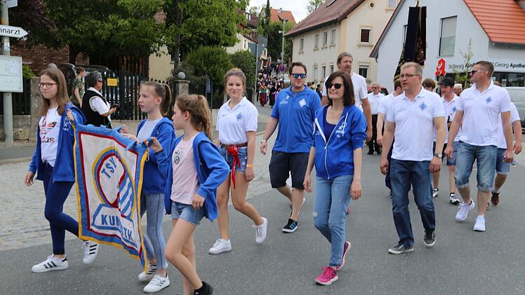 Der Festzug in Kunreuth Foto: Franz Galster