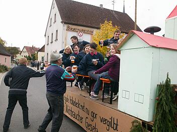 Der Durst wurde beim Umzug gelöscht.