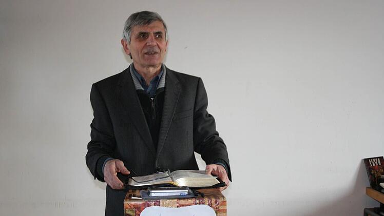 Gennadiy Zubov h&auml;lt die Predigt.