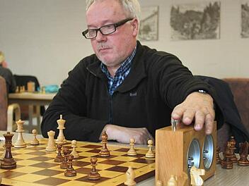 Mustergültig konsequent in der Verwertung einer Angriffsstellung: Bernd Stammberger von der SG Michelau/Seubelsdorf.  Foto: Markus Häggberg