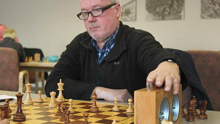 Mustergültig konsequent in der Verwertung einer Angriffsstellung: Bernd Stammberger von der SG Michelau/Seubelsdorf.  Foto: Markus Häggberg