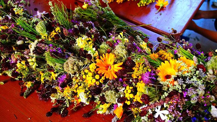 Die Kr&auml;utergirlandeJoseph Beck