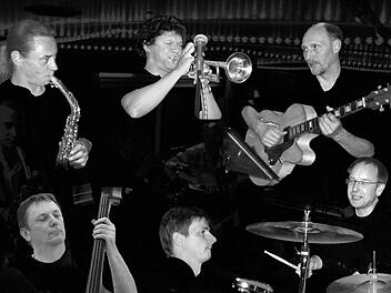 Von den sechs Mitgliedern der Band "Schmoelz" wird am 6. Juli bei der Jazz-Nacht in Kronach nur eine kleine Formation spielen.  Foto: privat