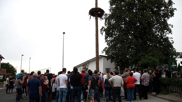 Viele Zuschauer gab es beim Raustanzen