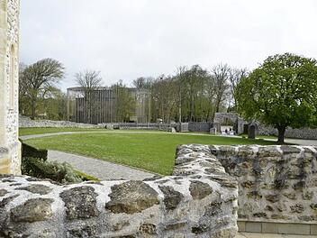 Das Elisabethanische Theater im Schlosspark von Hardelot in Frankreich diente als Inspiration für die Coburger Globe-Pläne. Im April reisten Vertreter der Globe-Coburg GmbH an die französische Kanalküste, um sich zu informieren. Foto: Michael Stoschek