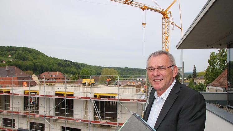 Wolfgang Reith von der Bauabteilung des Landratsamtes auf der Baustelle. Foto: Ralf Ruppert