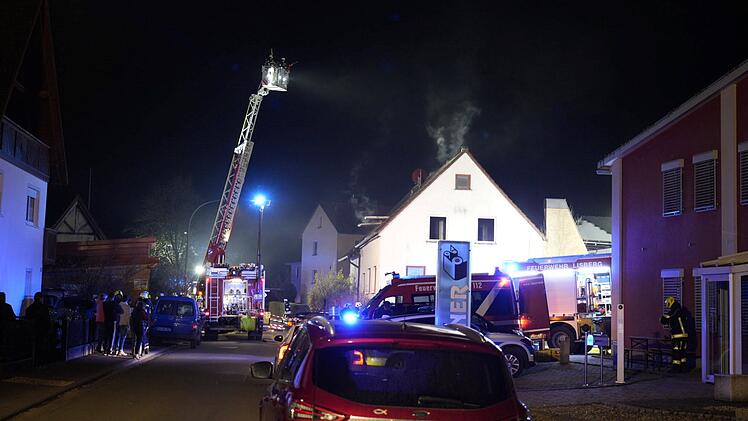 Priesendorf: Leerstehendes Haus in Brand - Kriminalpolizei ermittelt