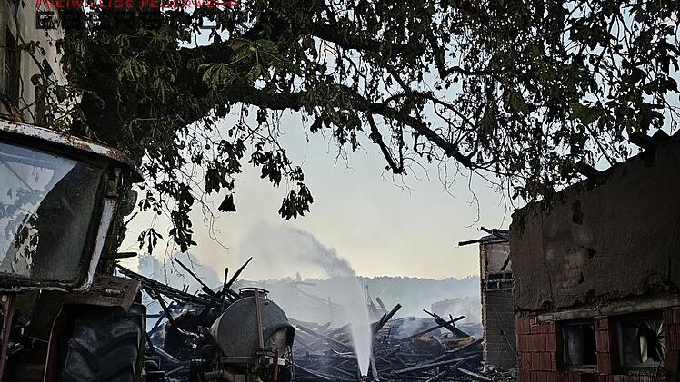 Feuerwehr Ebersdorf erhält rührendes Kinderbild - jetzt läuft große Suche