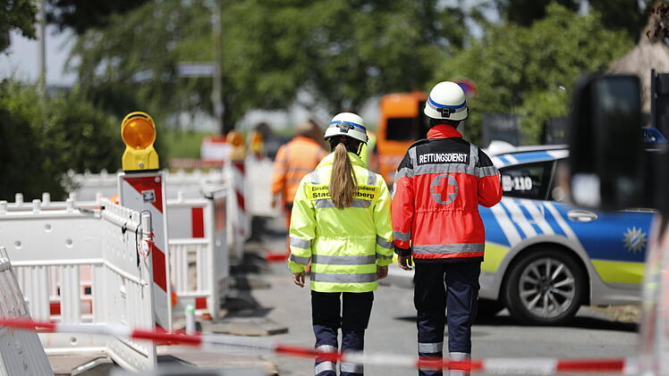 Nürnberg: Gasleitung bei Bauarbeiten beschädigt - Bereich für Verkehr und Fußgänger gesperrt