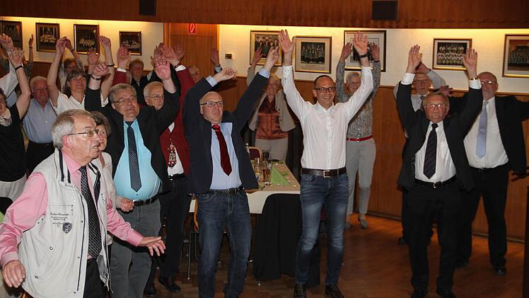 Am Ende waren auch die Besucher aufgefordert, mitzumachen. Foto: Gerda Völk