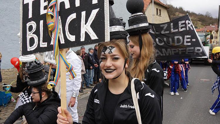 Lebendige Schachfiguren.Foto: Arkadius Guzy
