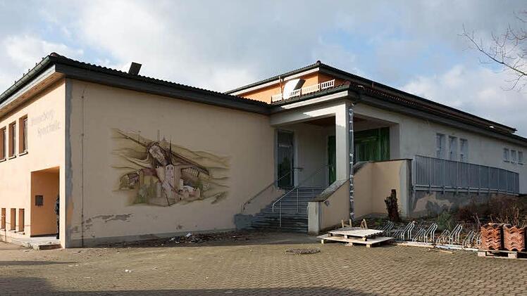 Die Henneberg-Halle in Steinach. Foto: Björn Hein