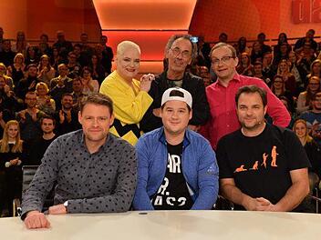 Bei der Sat.1-Rateshow "Genial daneben" geht es an diesem Freitag auch um eine absurde Frage aus Nürnberg - über Fürth.
