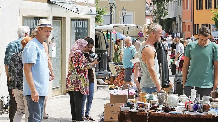 Flohmarkt in der Gymnasiumstra&szlig;e