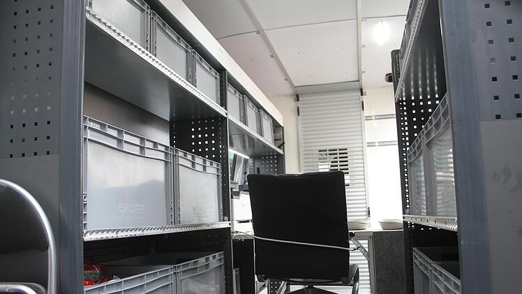 Die Ausstattung des Impfmobils ist vom Feinsten.