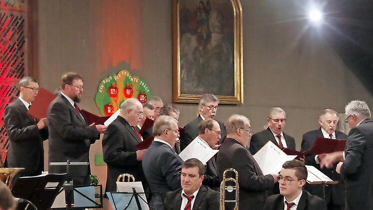 Der Männergesangverein „Cäcilia“ Friesen unter der Leitung von Theo Wich