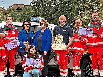 HvO-Gruppe Burkardroth zusammen mit Pr&auml;sidentin Astrid Schmitt-Diehl und Sandra Groten, beide Lions Club Bad Kissingen.Pascal Dluhosch