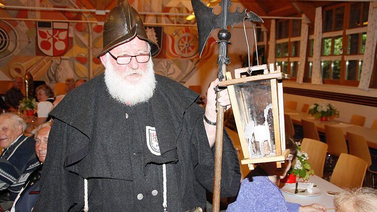 Nachtwächter Manfred Heckel aus Gößweinstein beschloss den 24. Heimattag. Fotos: Löwisch