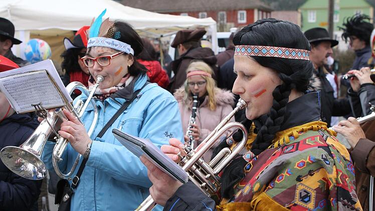 Faschingsumzug in Neukenroth. Foto: Michael Wunder