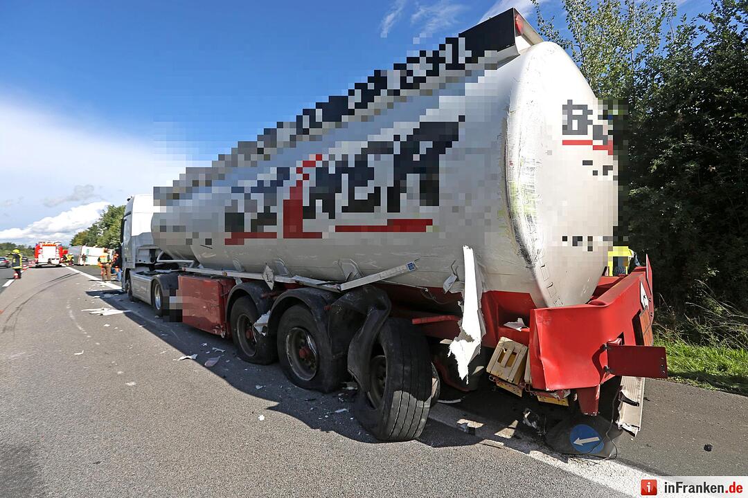 Unfall auf A73 bei Buttenheim: Lkw umgekippt