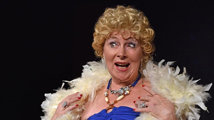 Gabriele Marquardt begeisterte unter anderem mit dem Lied "Diamonds are a girl‘s best friend".
