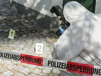 Versuchter Mord in Nürnberg? Feuerlöscher verfehlt nur knapp Rollstuhlfahrerin