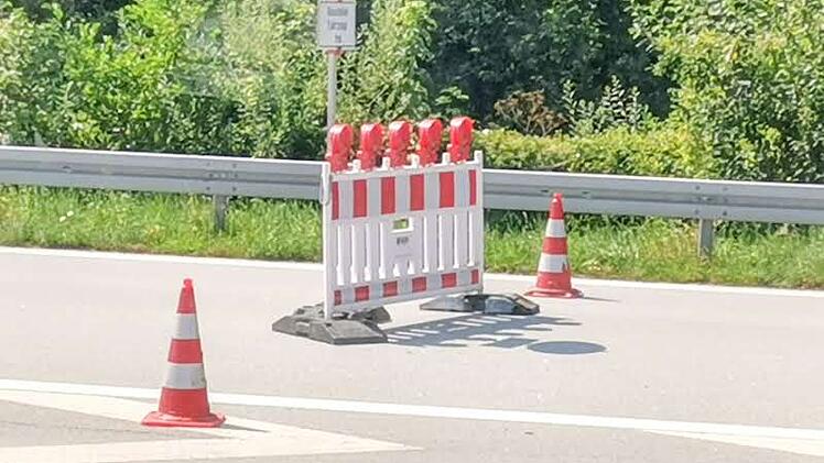 Autobahn, Ausfahrt, Baustelle, Bauarbeiten, Sperrung, Sanierung