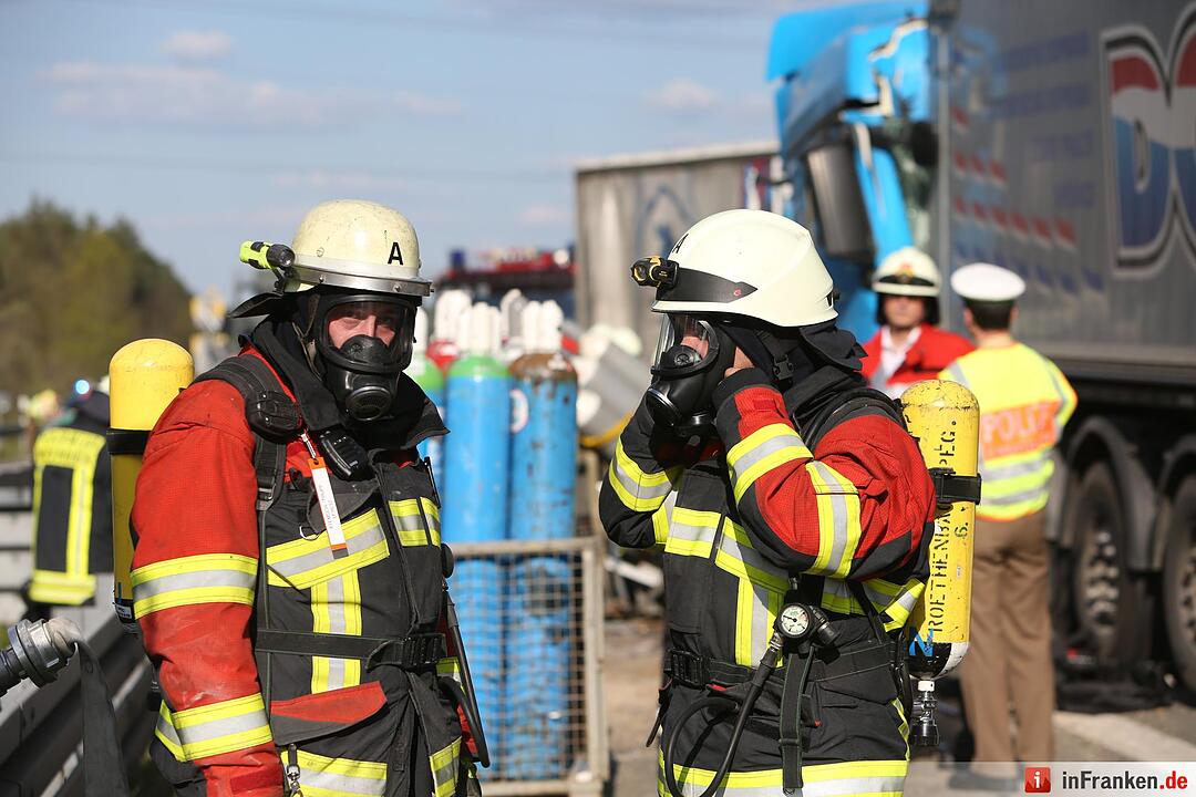 Schwerer Lkw-Unfall auf A6 bei Nürnberg