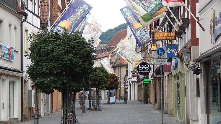 In den Abendstunden ist die Langgasse ausgestorben.