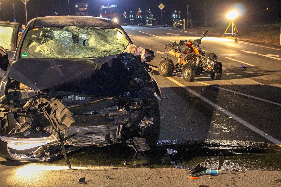 Quadfahrer und Sozia bei Frontalcrash getötet