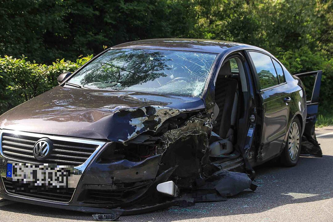 Crash mit Gegenverkehr – vier Menschen bei Strullendorf verletzt