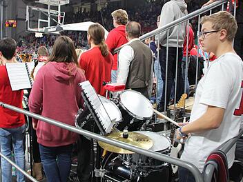Alex Klein an seinem Instrument und in seinem Element. Foto: Ralf Kestel