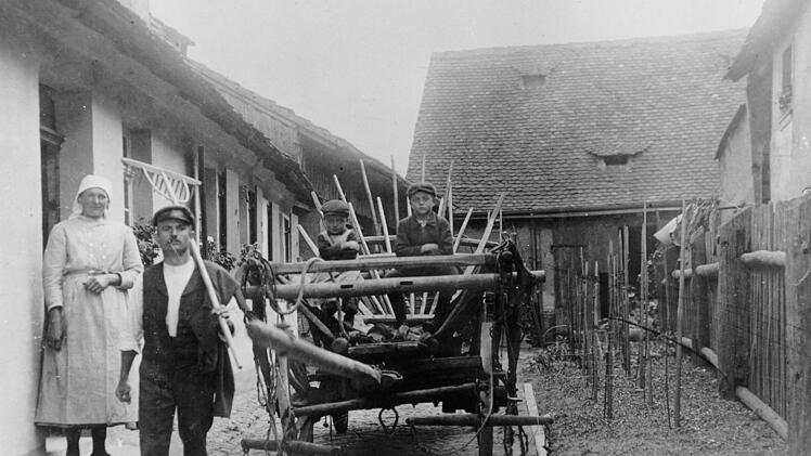 Bamberger Gärtner in der Memmelsdorfer Straße, hier eine Aufnahme aus dem Jahr 1900 Foto: Stadtarchiv Bamberg, BS(B) + 586-3-H002B002
