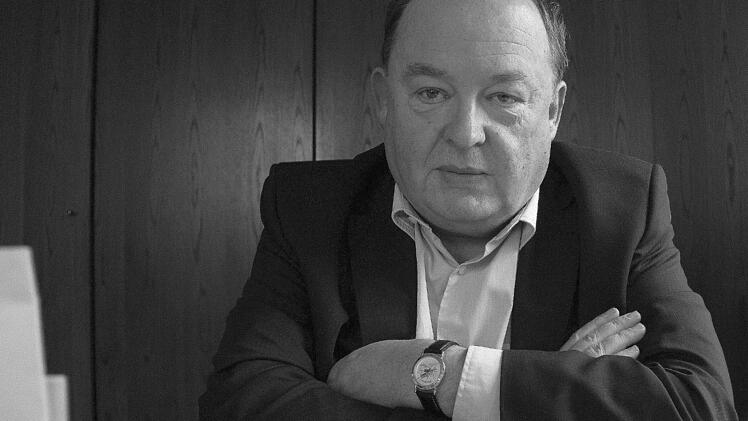 Dieter George nimmt sich Zeit in seinem Büro in Forchheim, über  die Zeit zu sprechen. Foto: Nikolas Pelke