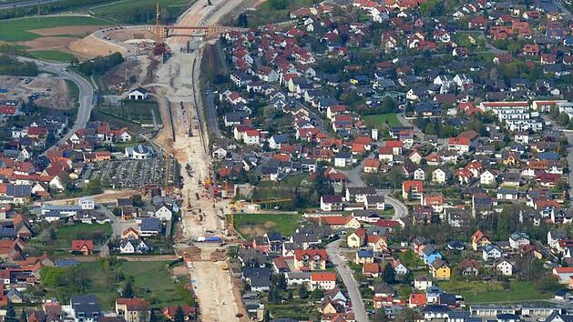 Bick auf die Bahnbaustelle bei Breitengüßbach Foto: Ronald Rinklef