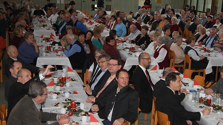 Die Steinachtalhalle platzte aus allen Nähten.