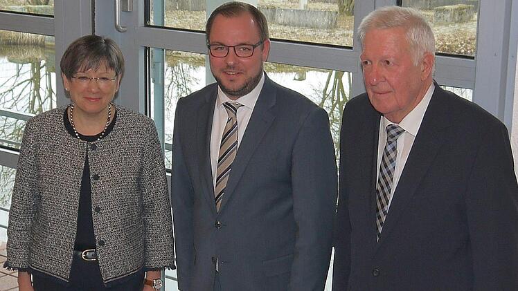 Nach der Vereidigung (von links): Heidrun Piwernetz, Sebastian Straubel und Jürgen Petrautzki. - Foto: Berthold Köhler