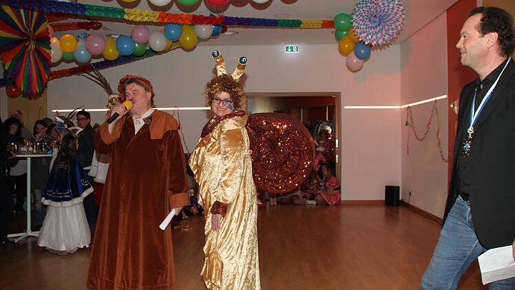 Beim Empfang der Faschingsgesellschaften im Landratsamt steppte der Bär. Foto: Katharina Feulner