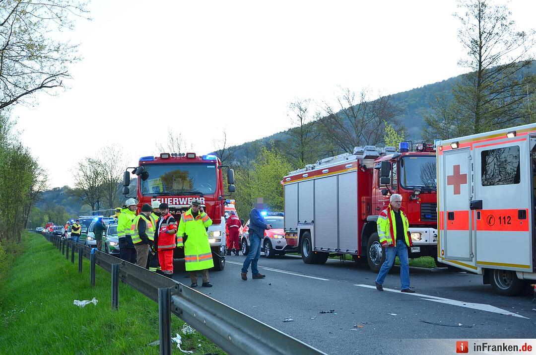 Miltenberg: Auto kollidiert mit Linenbus - ein Toter