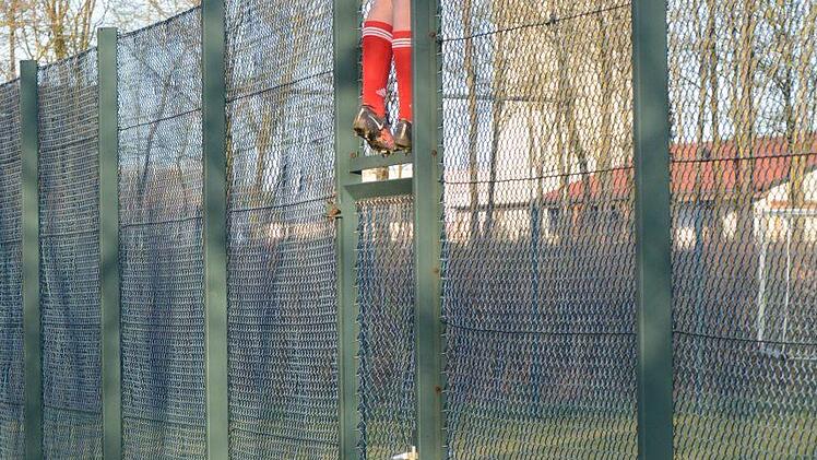 Selbst ist der Mann: Johannes Friedl von der U-19 der JFG Wern-Lauertal. Foto: ssp