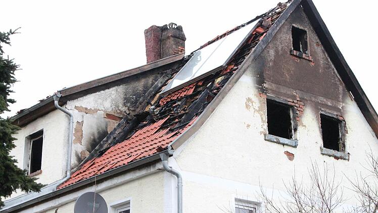 Das Haus in Brünn am Tag nach dem Feuer. Foto: Heike Beudert