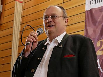 Bei der Podiumsdiskussion Anfang März hatte sich Axel Knauff (SPD) als Kandidat für das Bürgermeisteramt vorgestellt. Es gewann Michael Kastl. Später wurde Axel Knauff vom Stadtrat erneut zum 3. Bürgermeister gewählt. Jetzt führt er die Amtsgeschäfte. Foto: Archiv/Heike Beudert
