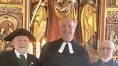 Eiserne Konfirmation (65 Jahre) feierte Friedrich Ha&szlig;lauer und Gnadenkonfirmation (70 Jahre) Walter Zimmer, hier zusammen mit Pfarrer Hermann Ruttmann.