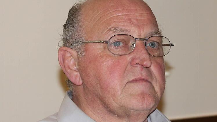Günter Frank wies darauf hin, dass Gemeinden bei kleineren Mannschaften die Hallenöffnungszeiten kürzen könnten. Foto: Gerd Ludwig