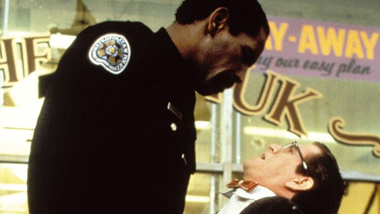 Nach dem Ende der "Police Academy"-Reihe landete Bubba Smith (links) nur noch kleinere Gastrollen. 2011 starb er an einer Vergiftung aufgrund einer &Uuml;berdosis Di&auml;tpillen.