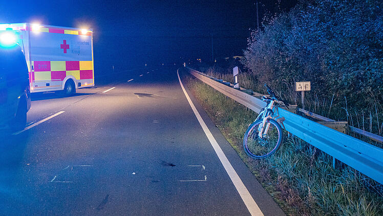 Schwerverletzte bei Auffahrunfall auf B470 bei Dietersheim