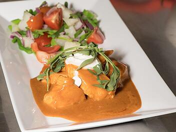 Egal ob  Reisgerichte, Gemüsepfannen oder gebratener Tofu, die Nürnberger Restaurants bieten verschiedene Spezialitäten zu günstigen Preisen. Symbolbild: Robert Günther, dpa