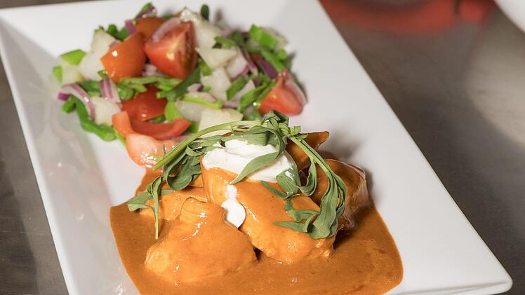 Egal ob  Reisgerichte, Gemüsepfannen oder gebratener Tofu, die Nürnberger Restaurants bieten verschiedene Spezialitäten zu günstigen Preisen. Symbolbild: Robert Günther, dpa